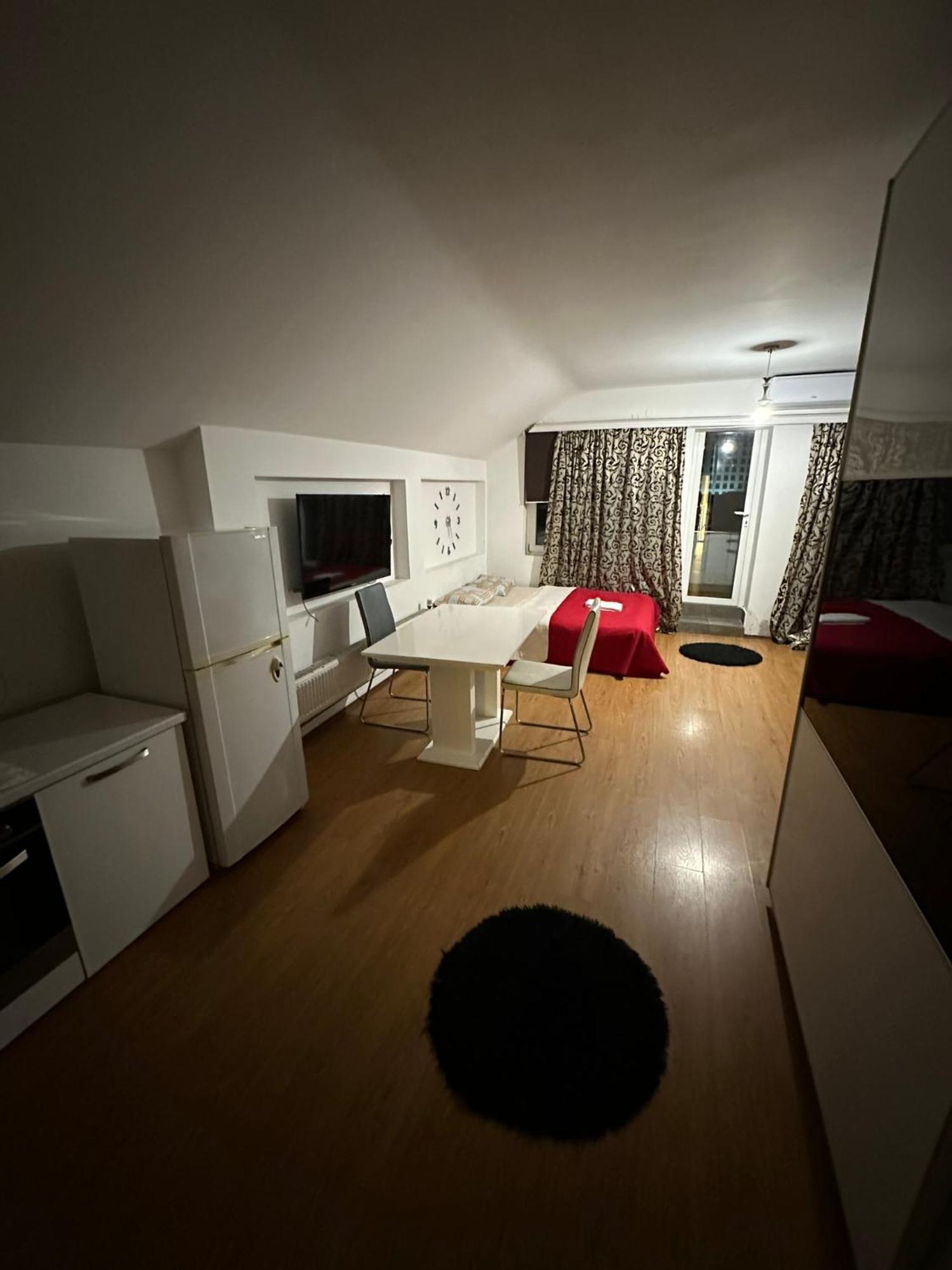פרישטינה Hotel Sara & Spa מראה חיצוני תמונה