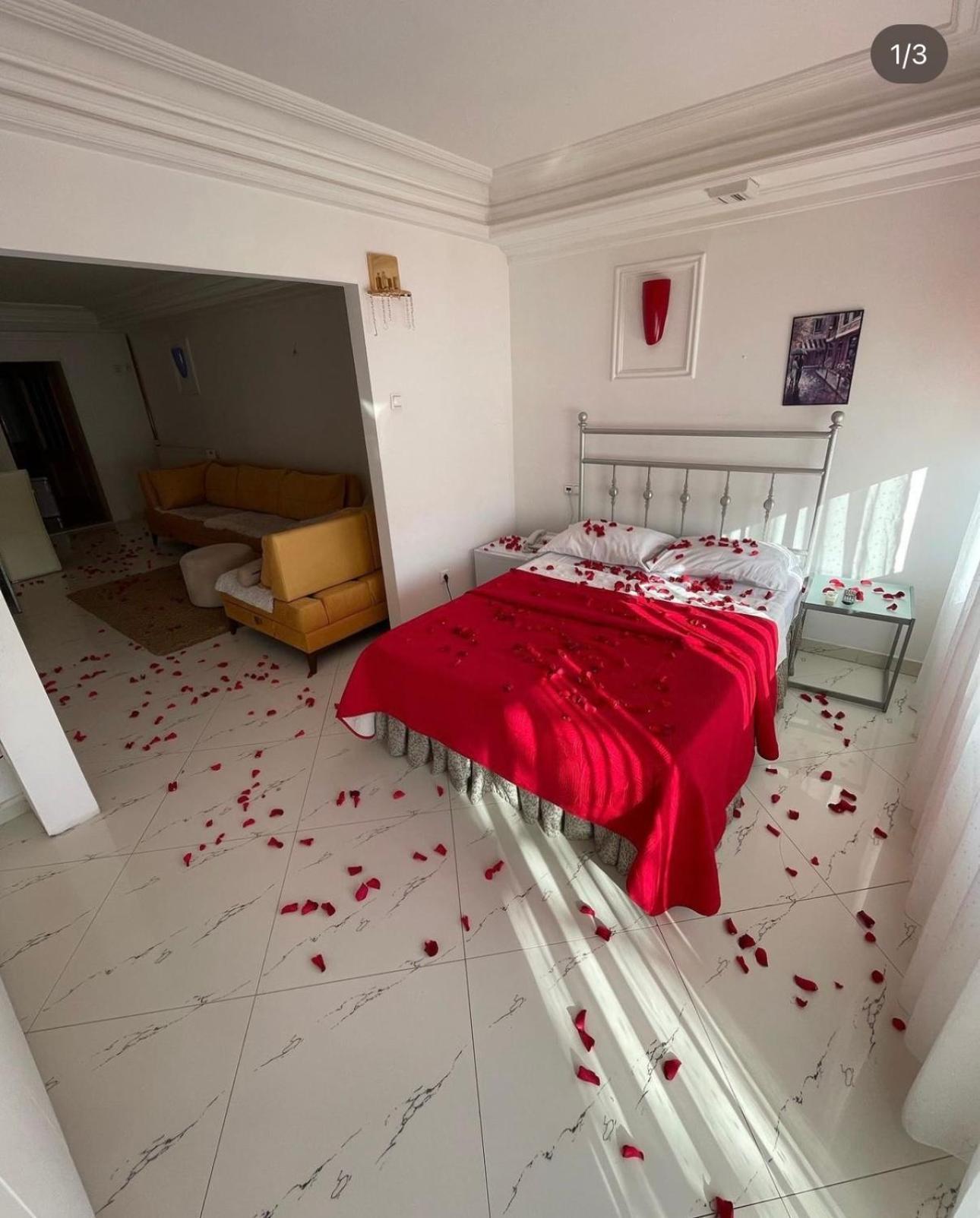 פרישטינה Hotel Sara & Spa מראה חיצוני תמונה