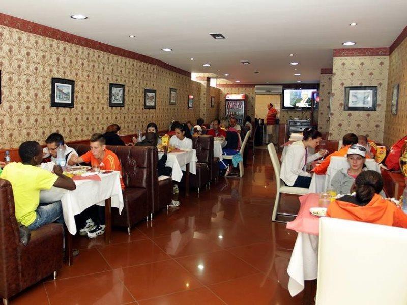 פרישטינה Hotel Sara & Spa מראה חיצוני תמונה