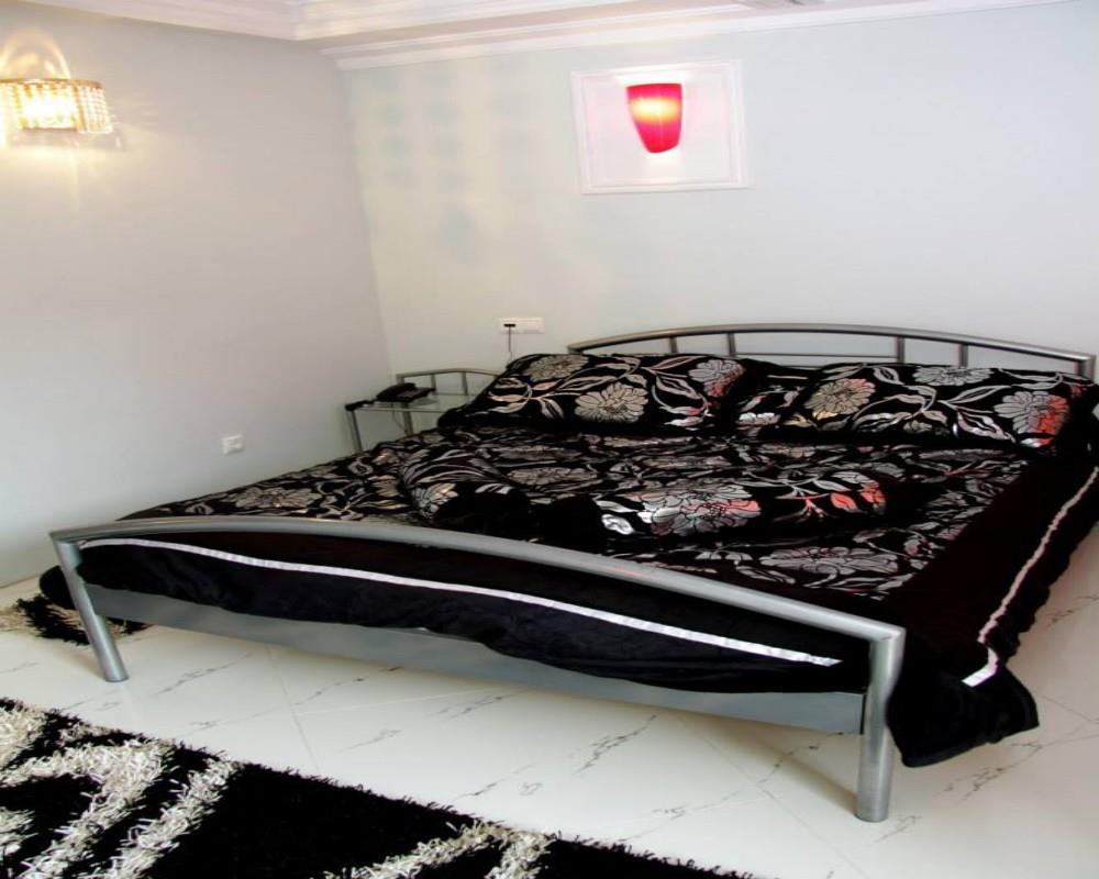 פרישטינה Hotel Sara & Spa מראה חיצוני תמונה